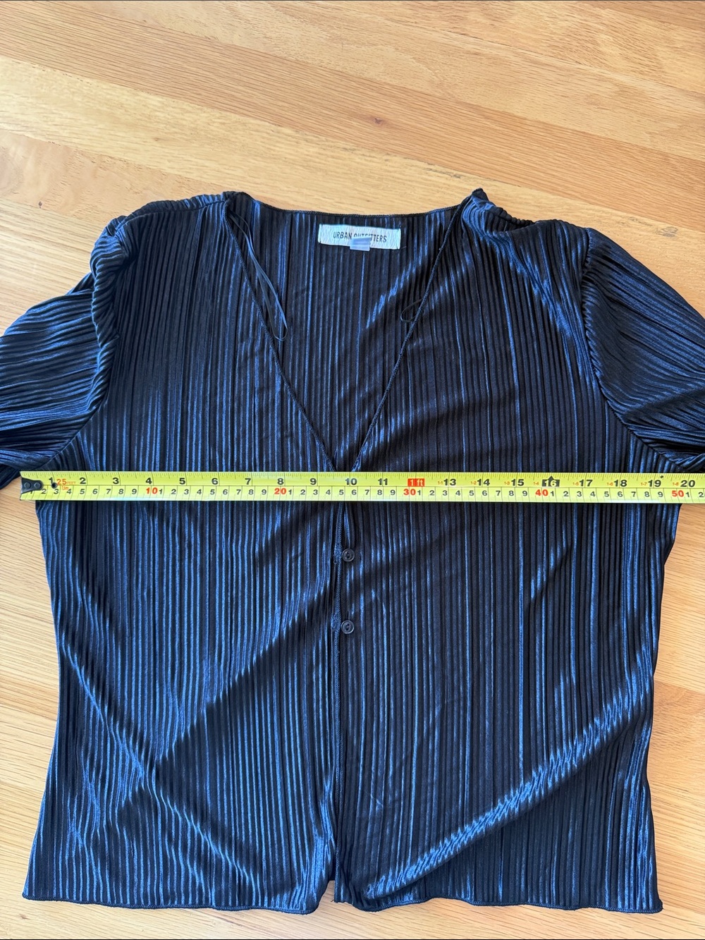 Urban Outfitters Pleated V-Neck Button Blouse - XL - Picture 4 of 9